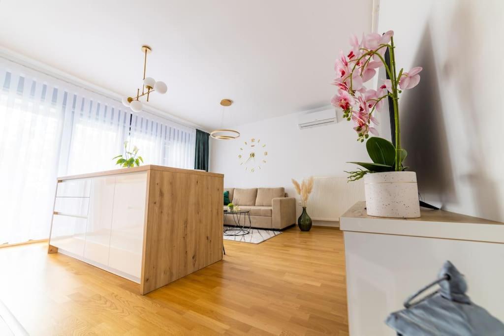 Apartman Lux Self Check-In Virovitica Exteriér fotografie