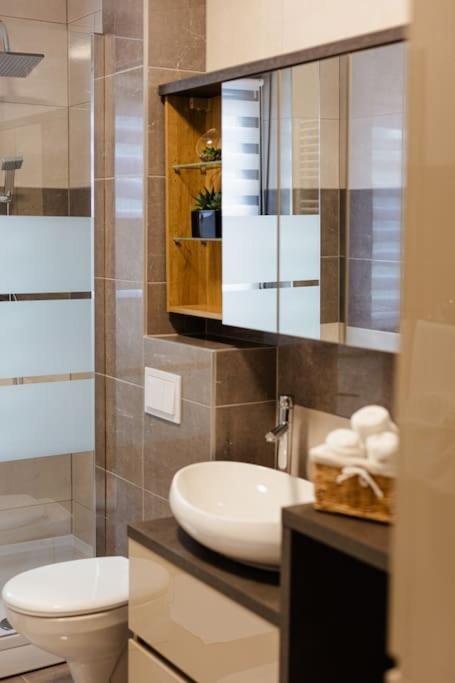 Apartman Lux Self Check-In Virovitica Exteriér fotografie