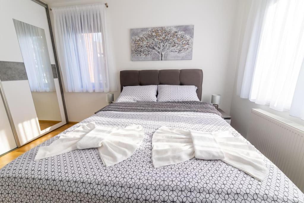 Apartman Lux Self Check-In Virovitica Exteriér fotografie